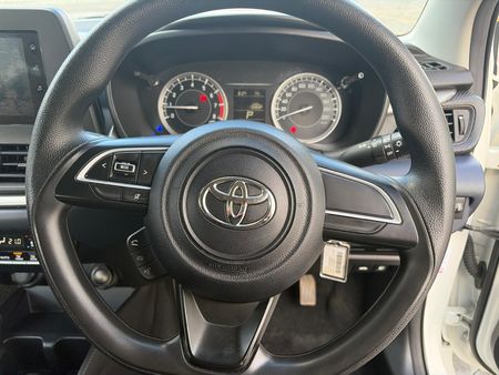 2026-Toyota-Starlet-15-XS_12