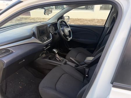 2026-Toyota-Starlet-15-XS_5