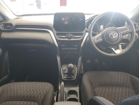 2026-Toyota-Urban-Cruiser-15-XS_5