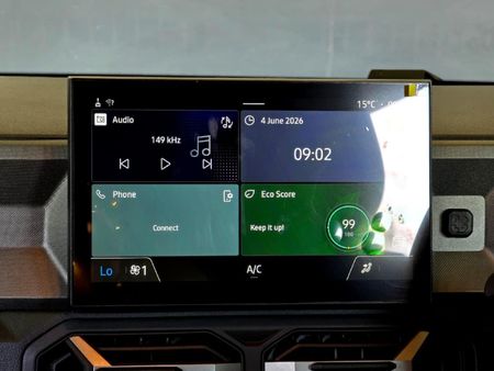 2026-Renault-Duster-13T-Intens-EDC_16