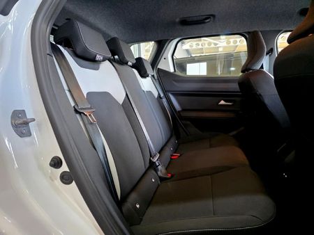 2026-Renault-Duster-13T-Intens-EDC_5