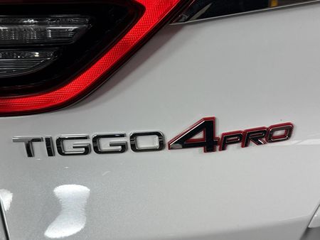 2024-Chery-Tiggo-4-Pro-15-LiT_8