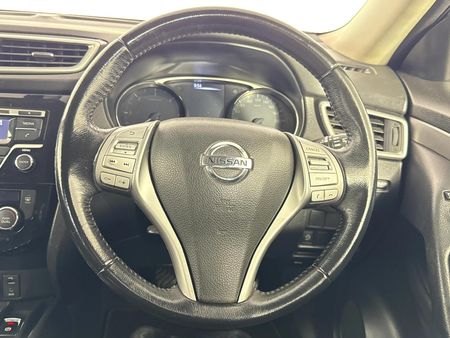 2015-Nissan-X-Trail-16-dCi-LE-4x4_12
