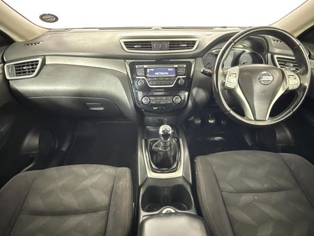2015-Nissan-X-Trail-16-dCi-LE-4x4_1