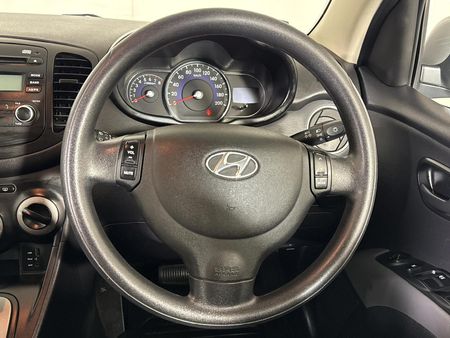 2016-Hyundai-i10-11-Motion-Auto_11