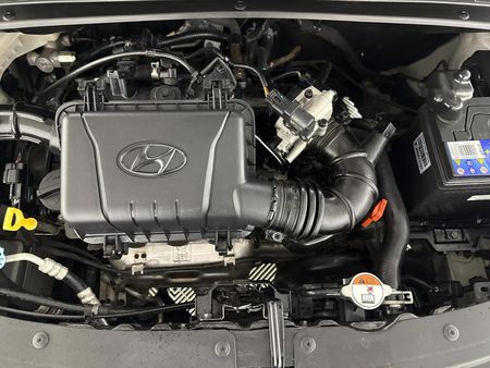 2016-Hyundai-i10-11-Motion-Auto_12