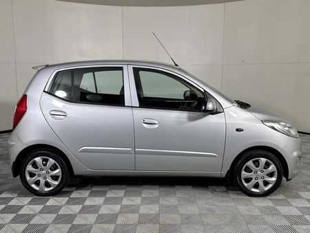 2016-Hyundai-i10-11-Motion-Auto_15