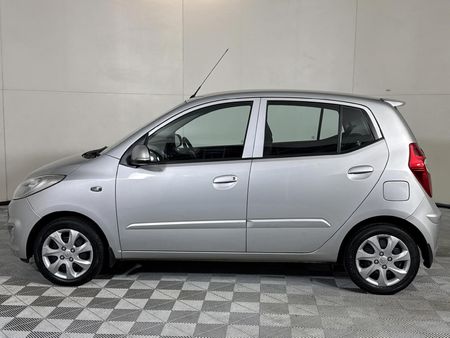 2016-Hyundai-i10-11-Motion-Auto_17