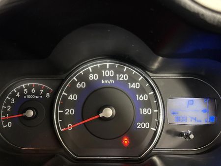 2016-Hyundai-i10-11-Motion-Auto_2