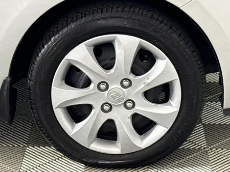 2016-Hyundai-i10-11-Motion-Auto_4
