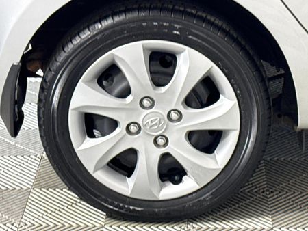 2016-Hyundai-i10-11-Motion-Auto_7