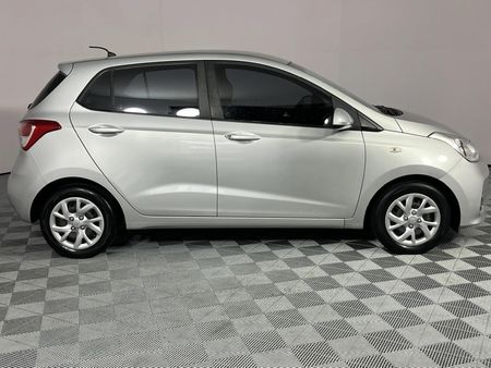 2018-Hyundai-Grand-i10-10-Motion_17