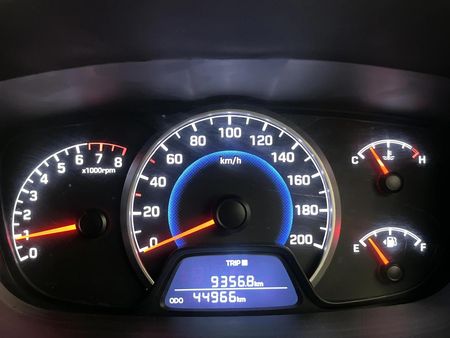 2018-Hyundai-Grand-i10-10-Motion_2
