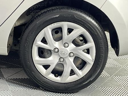2018-Hyundai-Grand-i10-10-Motion_6