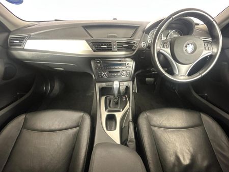 2011-BMW-X1-sDrive20d-Auto_1