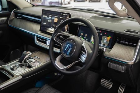 2026-GWM-Tank-500-20T-Ultra-Luxury-Hybrid-4x4-Auto_8