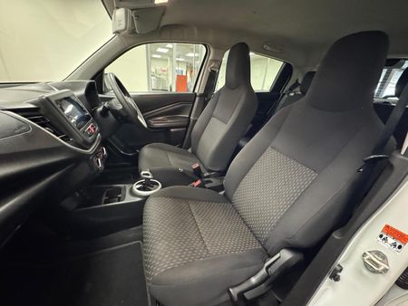 2026-Toyota-Vitz-10-XR-AMT_6