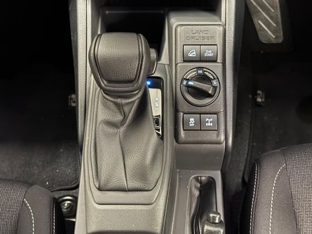 2026-Toyota-Land-Cruiser-FJ-27-GX-Auto_10