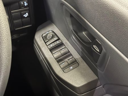 2026-Toyota-Land-Cruiser-FJ-27-GX-Auto_18