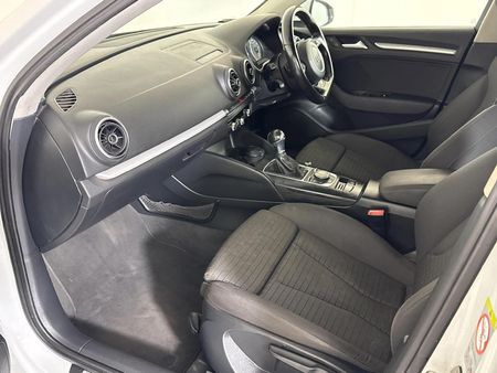 2015-Audi-A3-Sedan-18-TFSI-SE-Auto_7