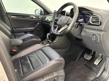 2023-Volkswagen-T-Roc-20-TSI-4M-R-Line-Auto_9