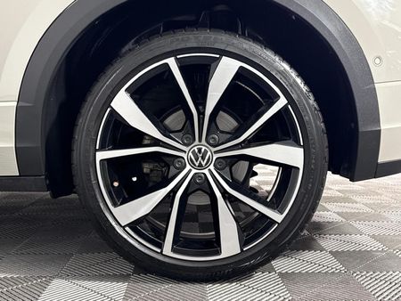 2023-Volkswagen-T-Roc-20-TSI-4M-R-Line-Auto_6