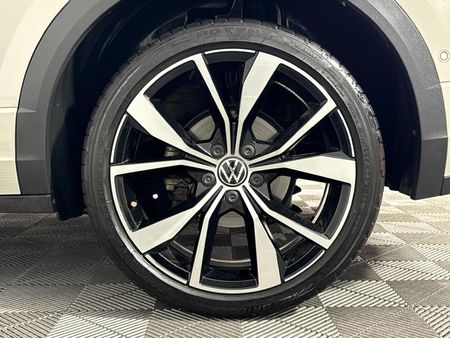 2023-Volkswagen-T-Roc-20-TSI-4M-R-Line-Auto_7