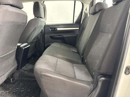 2020-Toyota-Hilux-24-GD-6-Raider-4x4-Auto-Double-Cab_3