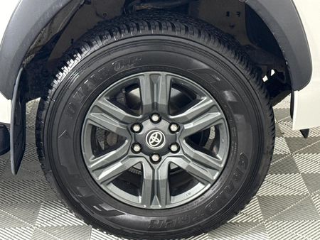 2020-Toyota-Hilux-24-GD-6-Raider-4x4-Auto-Double-Cab_4