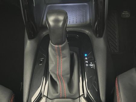 2023-Toyota-Corolla-Cross-18-GR-S_10