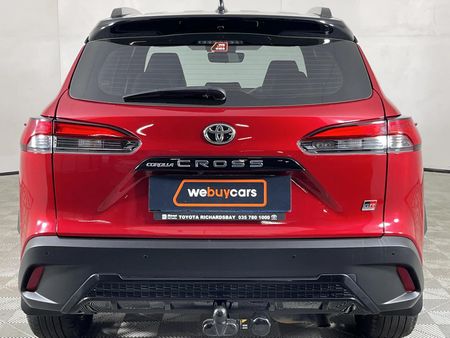 2023-Toyota-Corolla-Cross-18-GR-S_18