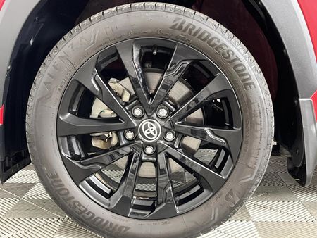 2023-Toyota-Corolla-Cross-18-GR-S_4