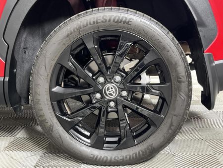 2023-Toyota-Corolla-Cross-18-GR-S_6