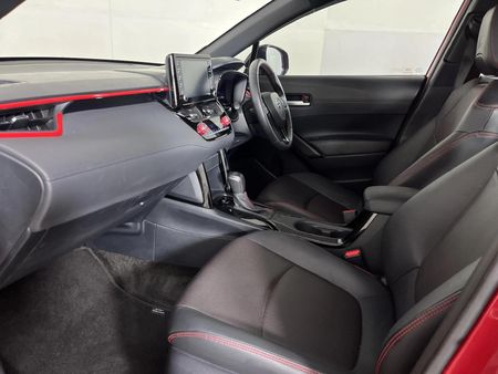2023-Toyota-Corolla-Cross-18-GR-S_8