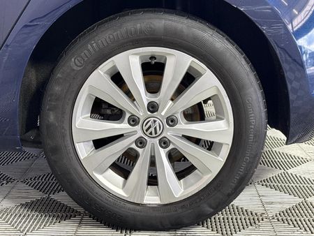 2015-Volkswagen-Golf-VII-14-TSI-Comfortline_6
