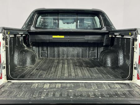 2025-Toyota-Hilux-28-GD-6-RB-Legend-4x4-Double-Cab-Auto-mHev_13