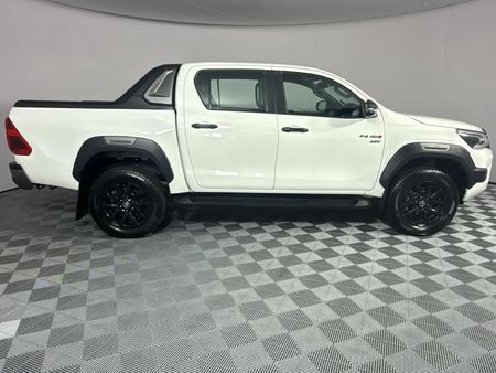 2025-Toyota-Hilux-28-GD-6-RB-Legend-4x4-Double-Cab-Auto-mHev_17