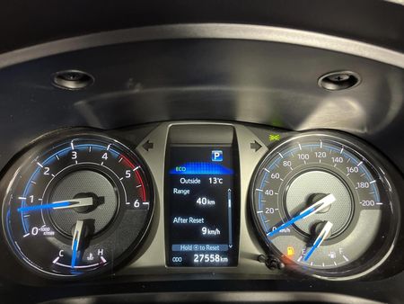 2025-Toyota-Hilux-28-GD-6-RB-Legend-4x4-Double-Cab-Auto-mHev_2