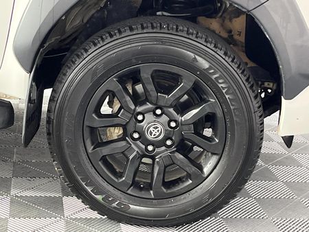 2025-Toyota-Hilux-28-GD-6-RB-Legend-4x4-Double-Cab-Auto-mHev_5
