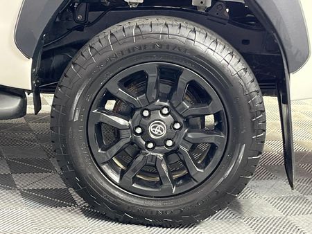 2025-Toyota-Hilux-28-GD-6-RB-Legend-4x4-Double-Cab-Auto-mHev_6