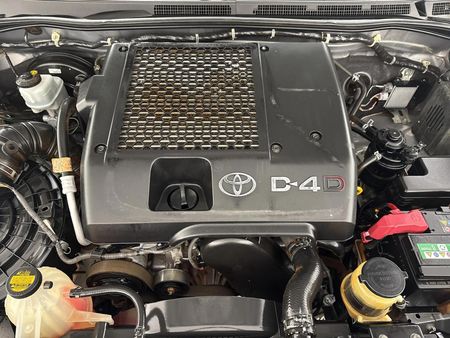2015-Toyota-Fortuner-30-D-4D-4x4-Auto_13