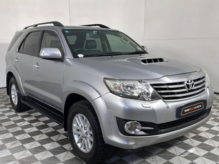 2015-Toyota-Fortuner-30-D-4D-4x4-Auto_16