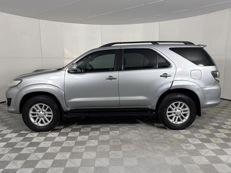 2015-Toyota-Fortuner-30-D-4D-4x4-Auto_19