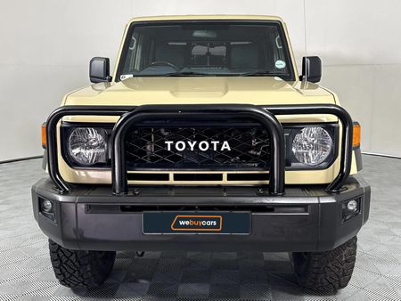 2025-Toyota-Land-Cruiser-79-28-GD-6-Auto-Double-Cab_14