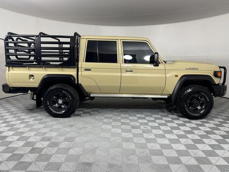 2025-Toyota-Land-Cruiser-79-28-GD-6-Auto-Double-Cab_16