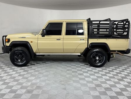 2025-Toyota-Land-Cruiser-79-28-GD-6-Auto-Double-Cab_18