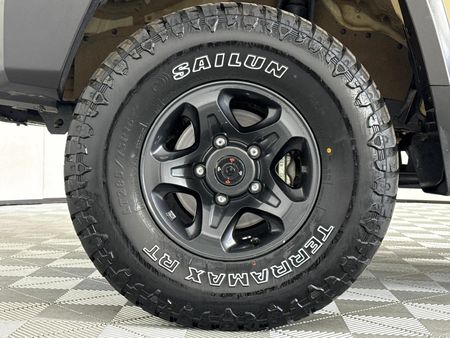 2025-Toyota-Land-Cruiser-79-28-GD-6-Auto-Double-Cab_4