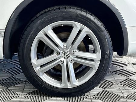 2013-Volkswagen-Touareg-30-V6-TDI-Auto-Bluemotion-180kW_6