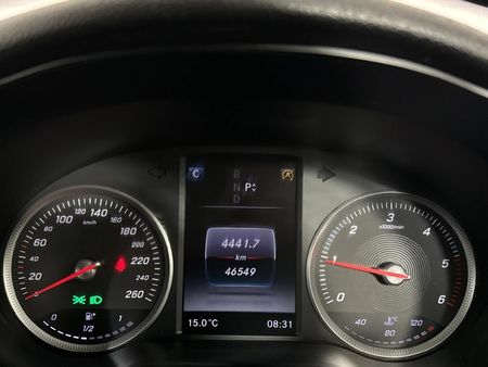 2018-Mercedes-Benz-GLC-250d_2