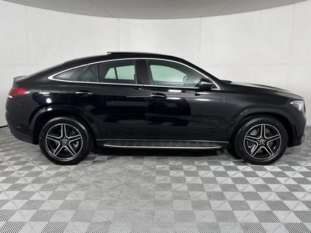 2022-Mercedes-Benz-GLE-Coupe-400d-4Matic_15